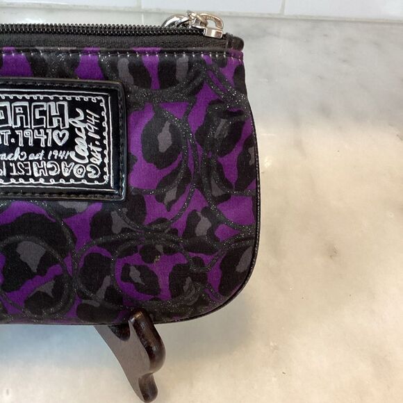 Coach Poppy Ocelot Leopard Lurex & Satin Wristlet Clutch - Picture 2 of 15